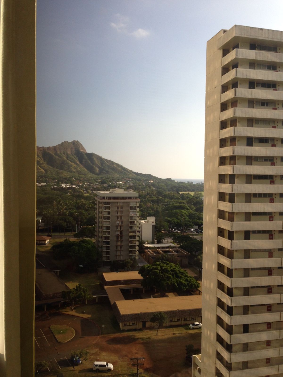 Warlmartで買い出し。
コンドミニアム滞在だから、食材節約のため。...