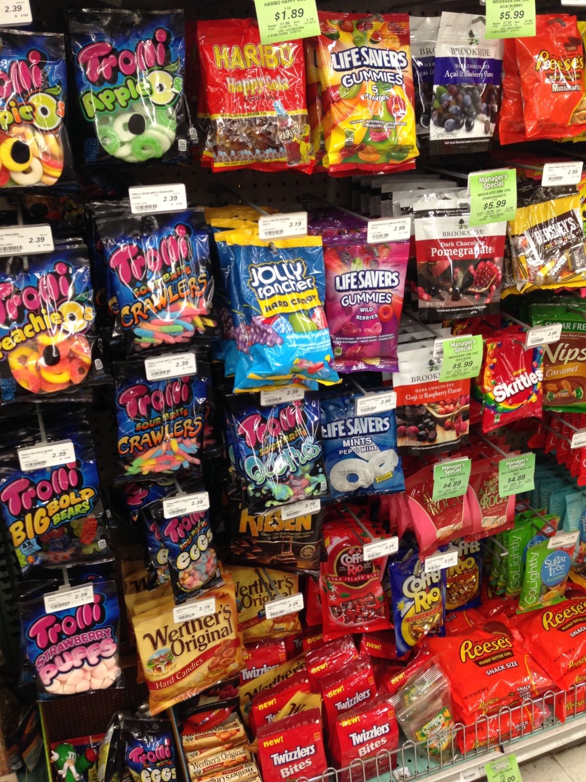 ホテル近くの「FOOD PANTRY」にて。
海外のスーパー大好き。
...