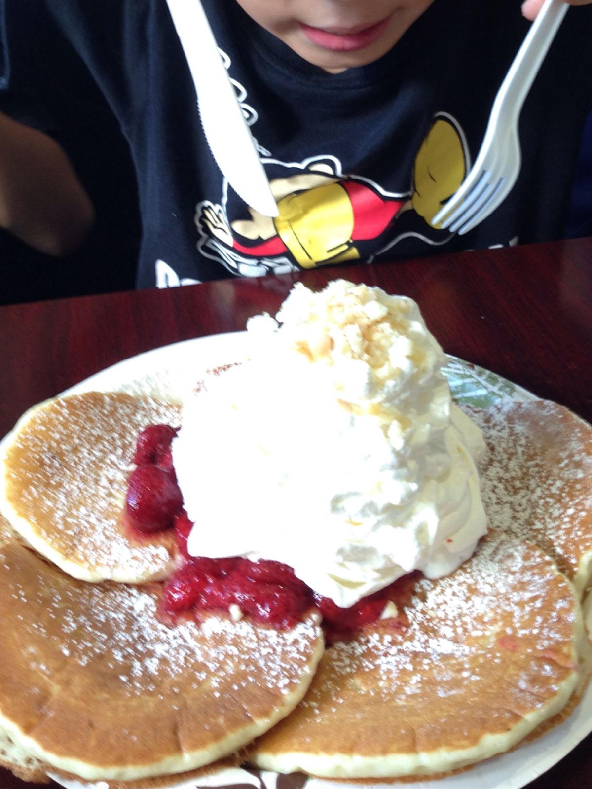 「Eggs'n Things」ワイキキビーチ店
4種頼んでシェアした。...