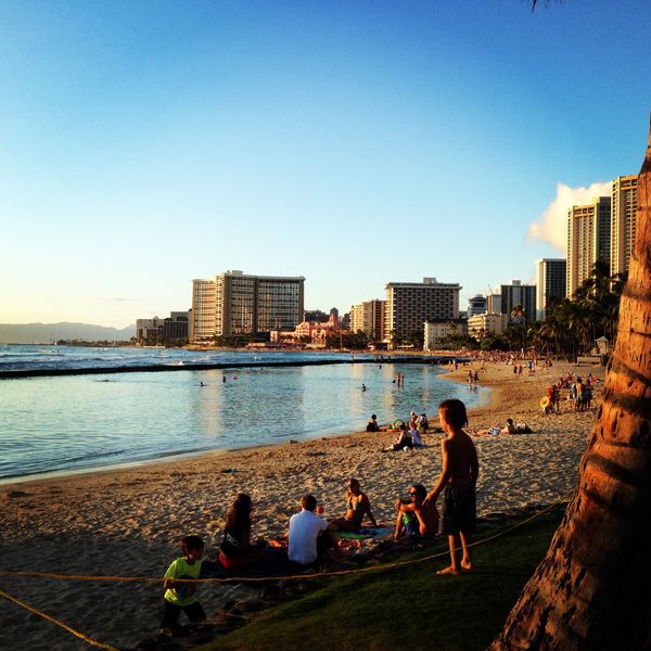 アメリカ(米国)・ホノルル「家族でホノルルマラソン」の写真：夕暮れのワイキキビーチ