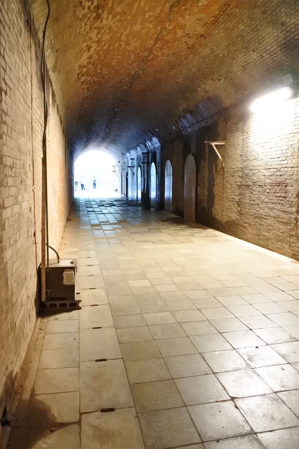 猿島は自分が思っていた雰囲気とちょっと違っていて（バーベキューとかできるあ...