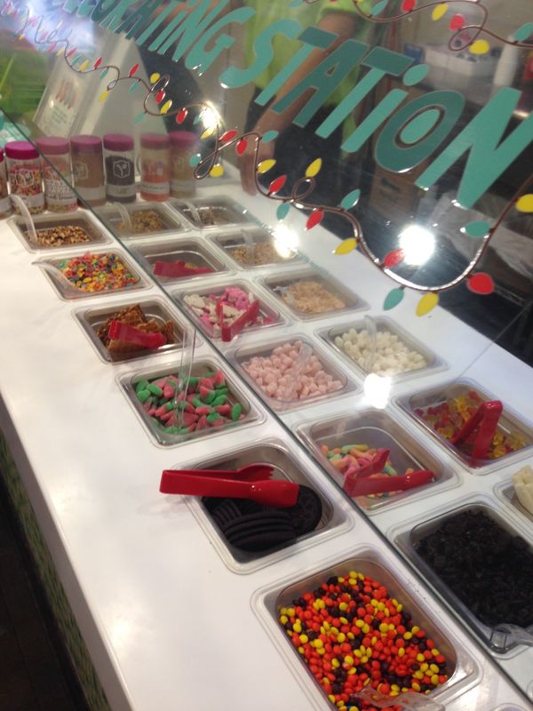 アメリカ(米国)・ホノルル「家族でホノルルマラソン」の写真：「Yogurt Land」
空港にある...