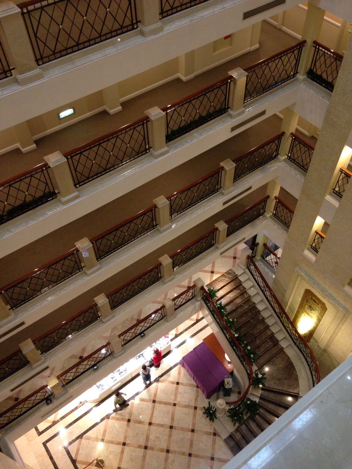 宿泊はインペリアルホテル。
立地も良く、なかなかのグレード。