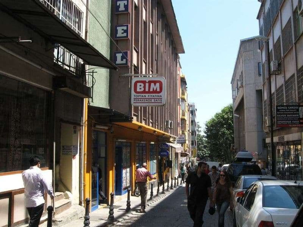 宿泊したCordial House Hotelと通り