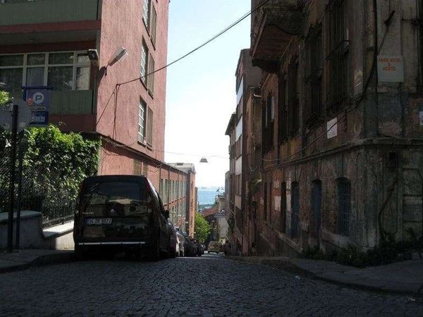 トルコ・イスタンブール「2010年 イスタンブル　1泊2日。好調な経済と伝統的な町並みのバランスを見た」の写真