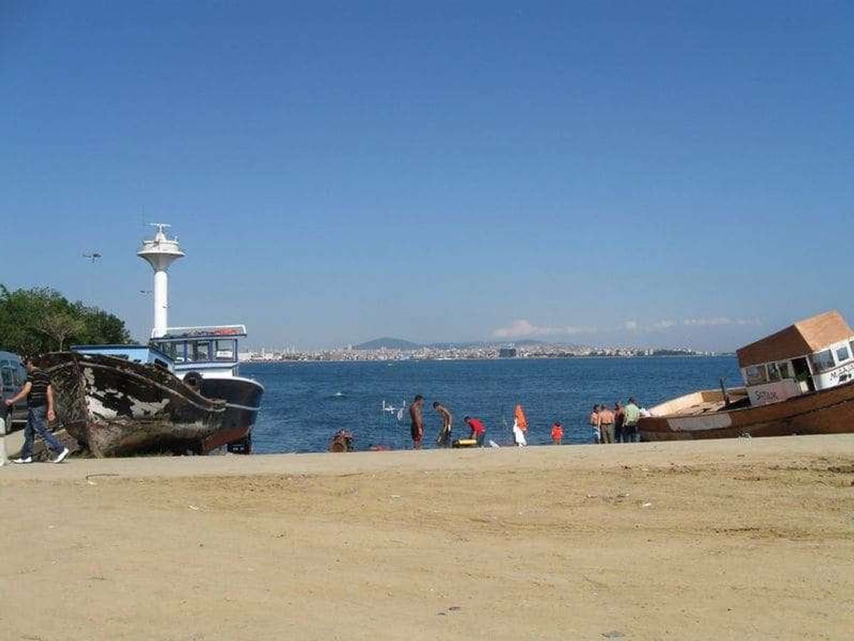 イスタンブルの南岸、マルマラ海に面した公園