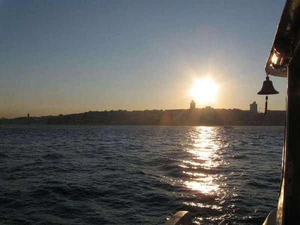 トルコ・イスタンブール「2010年 イスタンブル　1泊2日。好調な経済と伝統的な町並みのバランスを見た」の写真：ヨーロッパ側に戻ります。