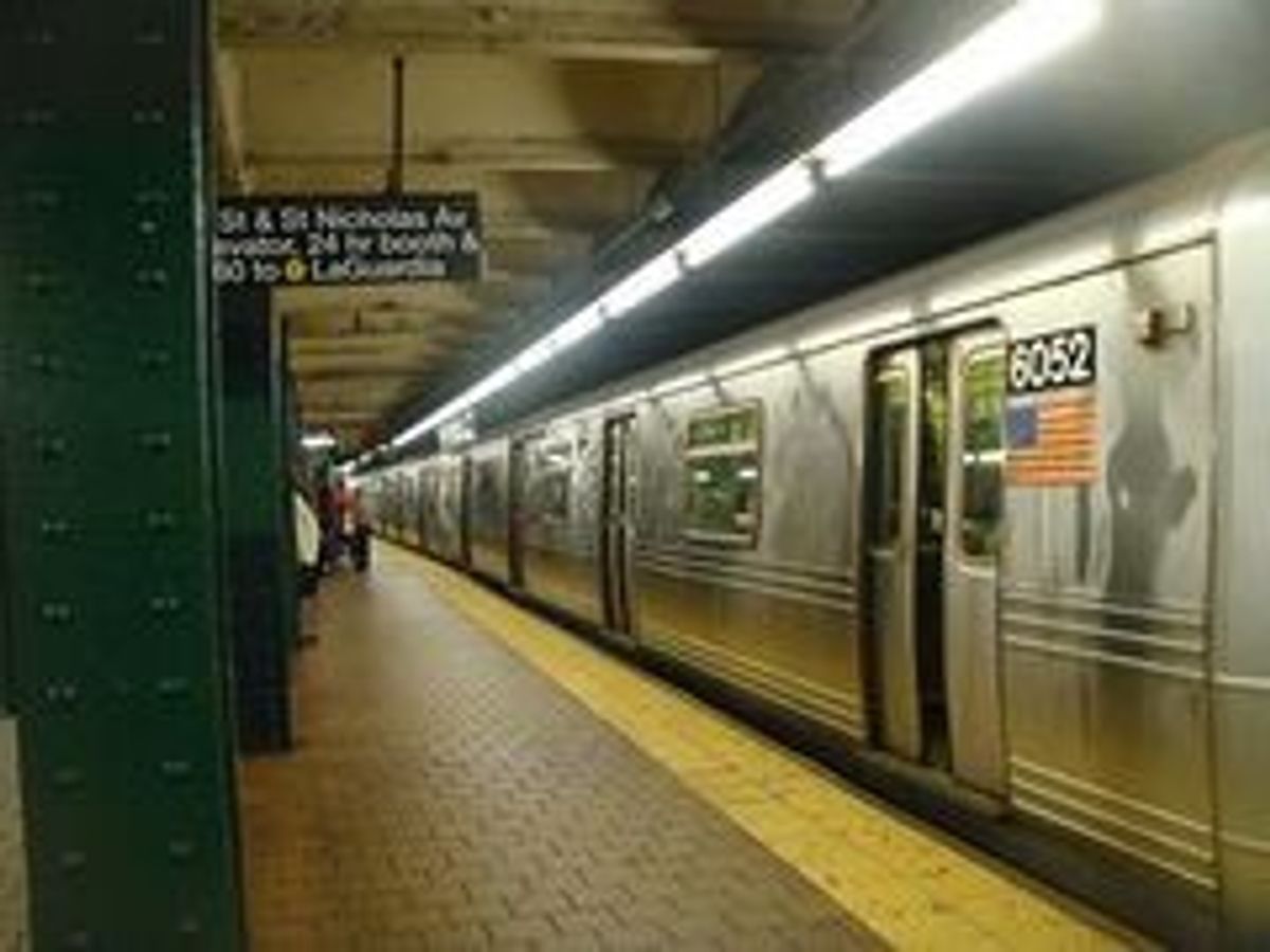 NYの地下鉄
今はだいぶ綺麗だよ。