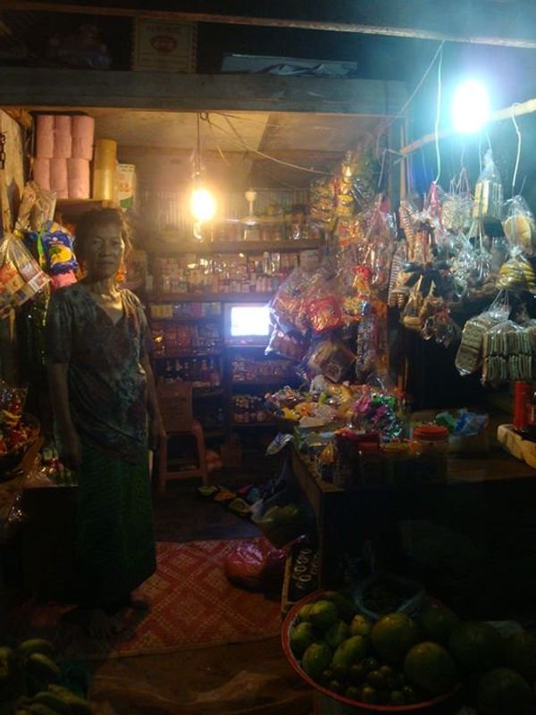 カンボジア・シェムリアップ「カンボジア」の写真：よく利用していたお店。
お菓子はだいたい...