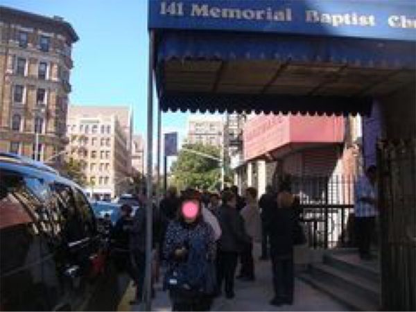 アメリカ(米国)・ニューヨーク「ボイスレッスンinハーレム」の写真：ハーレムの正式な日曜礼拝へ。
みんな正...