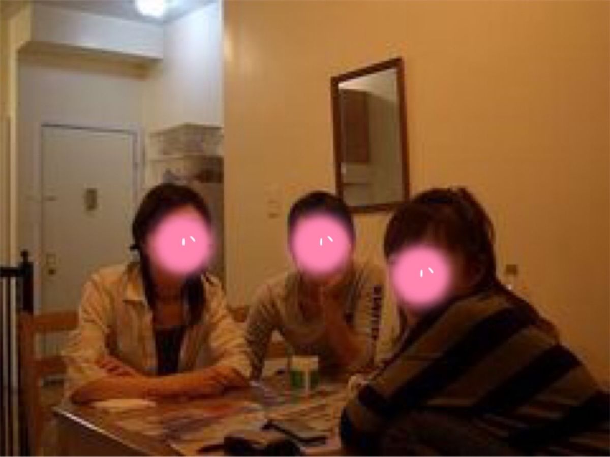 同じ時期に滞在していた仲間と、夜通し喋っていた。