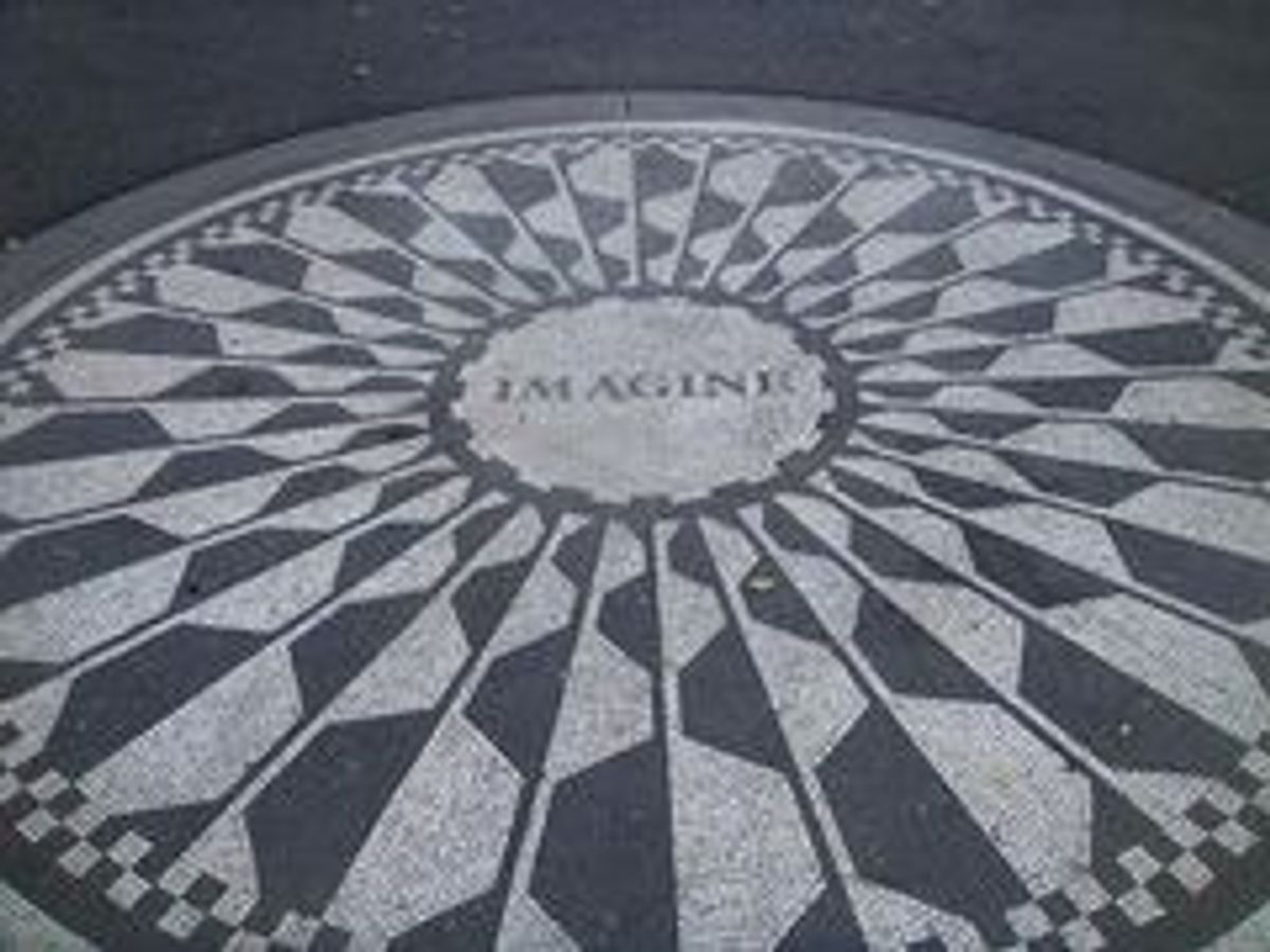 ストロベリーフィールズの看板。
イマジンのレリーフ。
セントラルパーク...