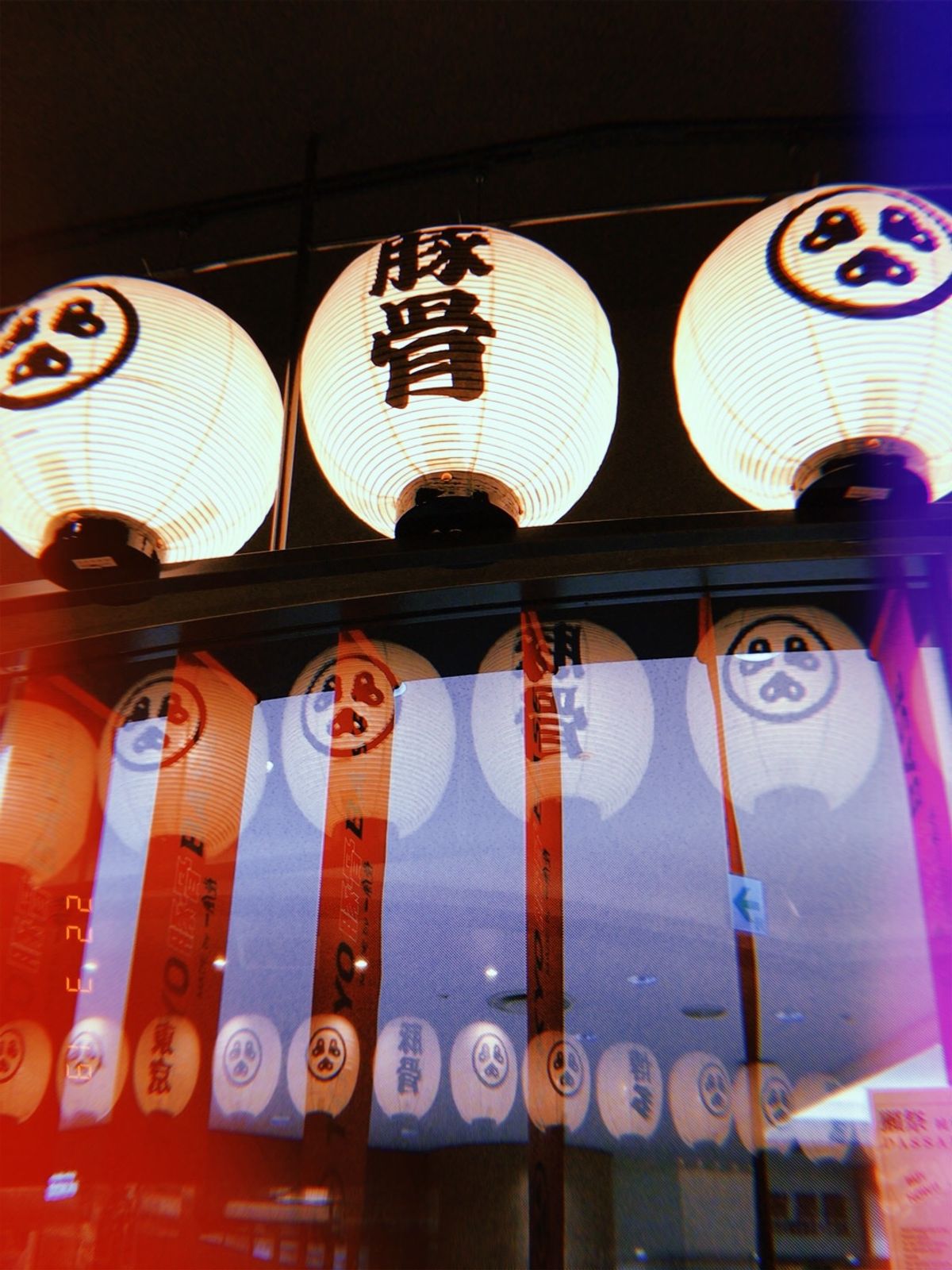 成田空港からゴールドコーストへ✈️出発。ジェットスター利用。機内食は付いて...