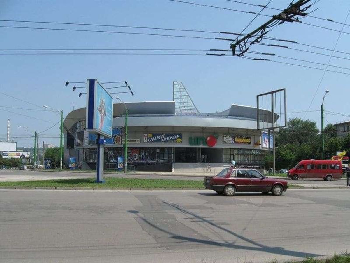 地元のスーパーマーケット。
品揃えはあまり良くなかったです。

