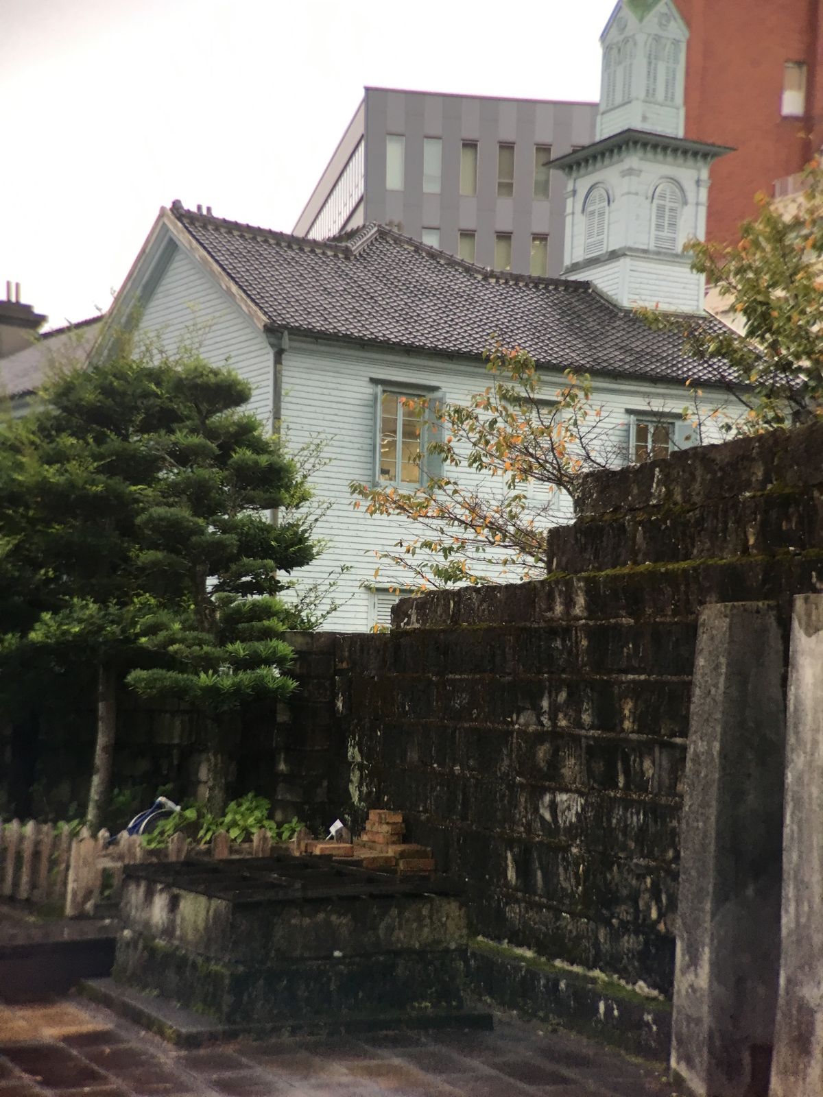 近かったので立ち寄って見学した復元出島。
まだ完成ではなかったっぽい。