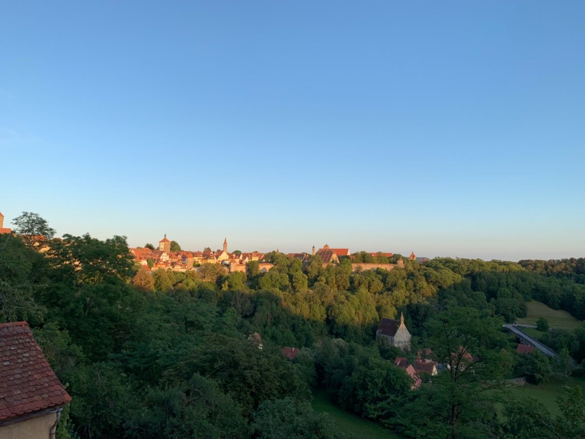 ローテンブルクの街並み。
市庁舎の上からの眺めがすごくよかったです！