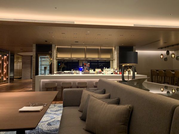 日本・横浜「ハンマーヘッド🎡」の写真：ラウンジと客室🙆‍♀️