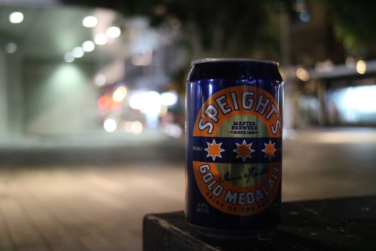 オークランド初日の夜。とりあえず友達とビールで乾杯🍻🍻夜は結構冷えます🥶