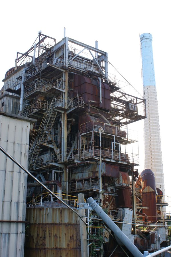 日本・長崎「長崎：軍艦島＞池島」の写真：池島うろうろ。まだ人がいる地域から外れる...