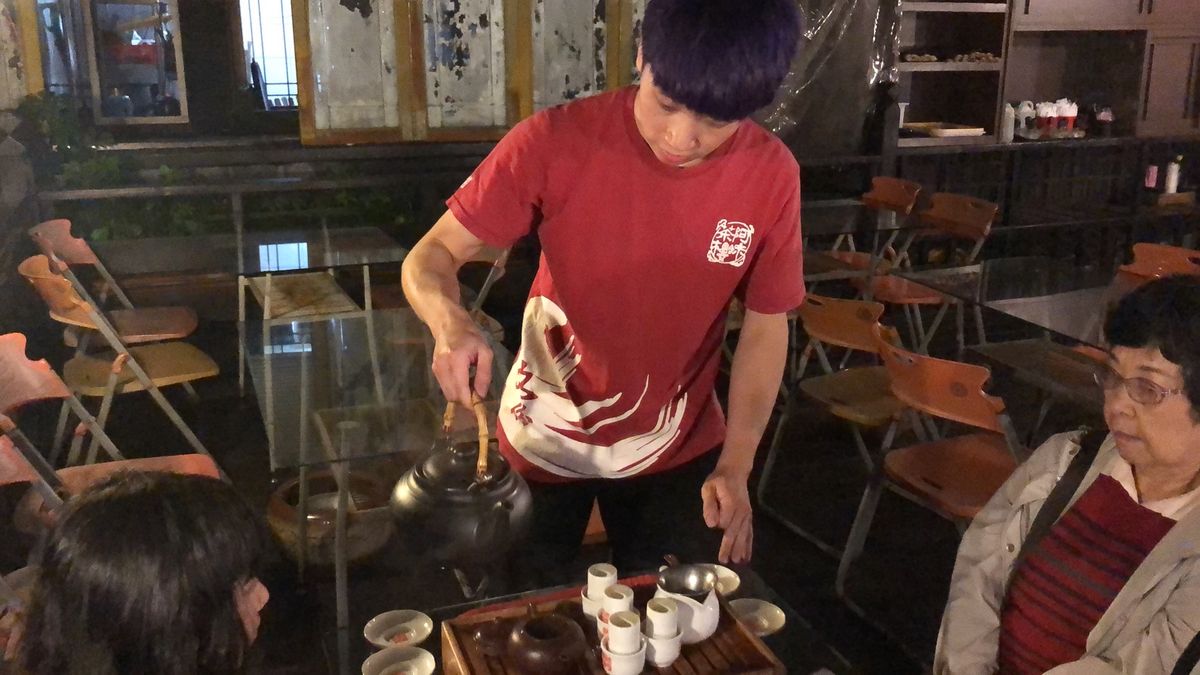 夜の九份
日本人率多し。みんなここは来るよね～
ド定番の阿妹茶樓(アーメイ...