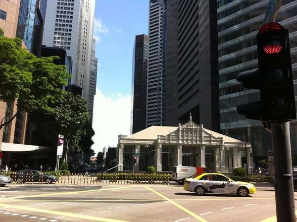 シンガポール・シンガポール「2011年 シンガポール　滞在中のありふれた写真」の写真：シティ・ホール駅