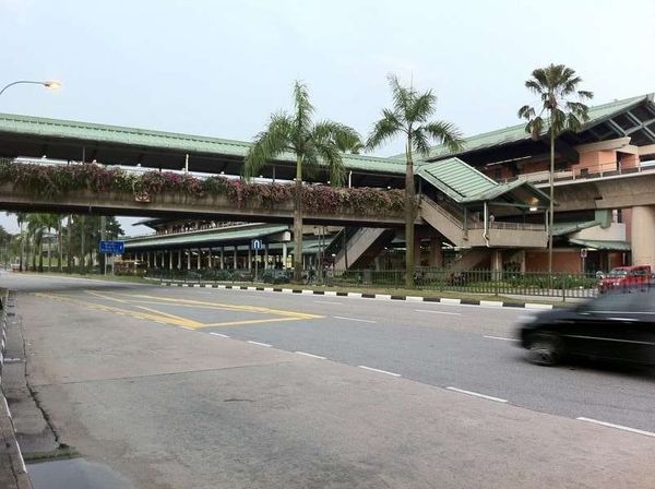 シンガポール・シンガポール「2011年 シンガポール　滞在中のありふれた写真」の写真：Kranji MRT Station