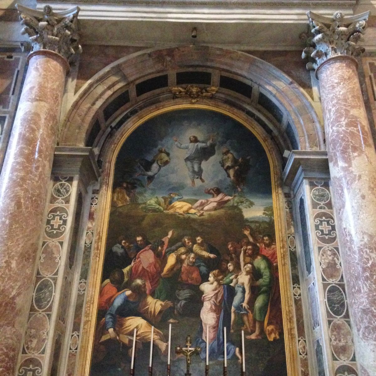 サンピエトロ大聖堂
地図の間が壮大で口がぽっかりあきました。
装飾すべてが...