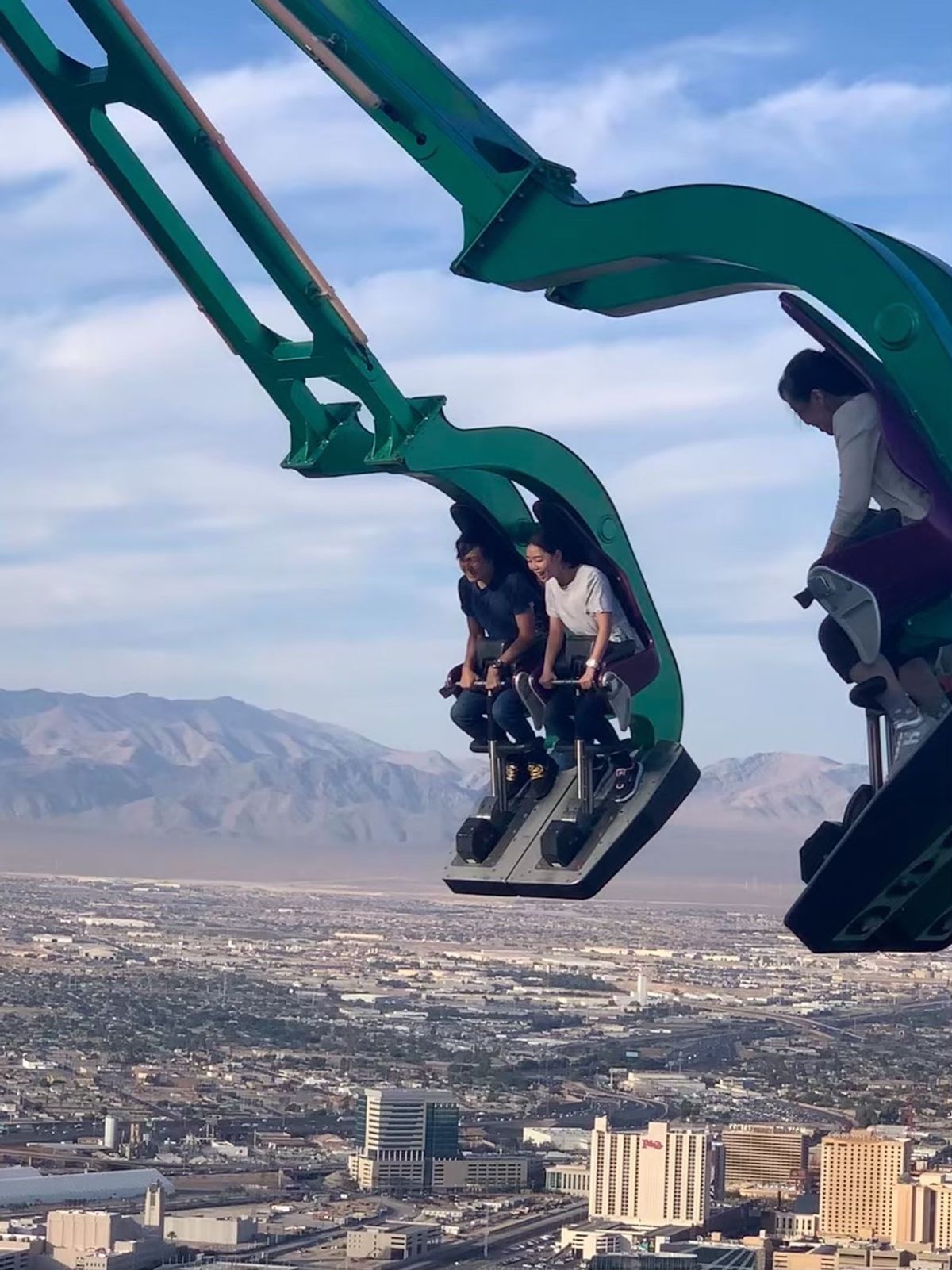 ラスベガスで有名なSTRAT
148階にある遊園地で遊びました❤️