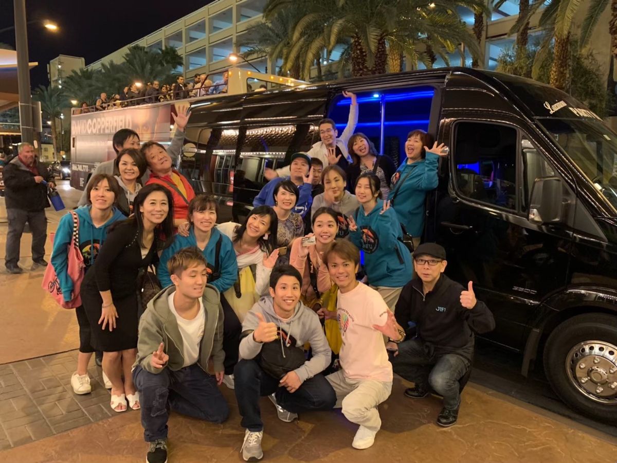 フリーモントへ✨
リムジンに乗って賑やかに行きました❤️
フリーモントも賑...