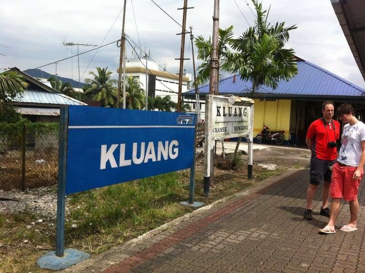 シンガポールから鉄道で出発のつもりが工事中で鉄道がクルアンからの出発に。
...