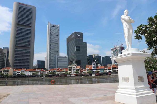 シンガポール・シンガポール「シンガポール旅行」の写真：1日目夕食のチキンライス、2日目午前のボ...