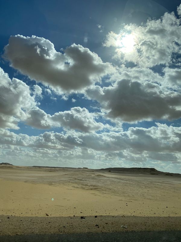 エジプト・カイロ「エジプト 砂漠キャンプの旅」の写真:砂漠をひたすら移動〜