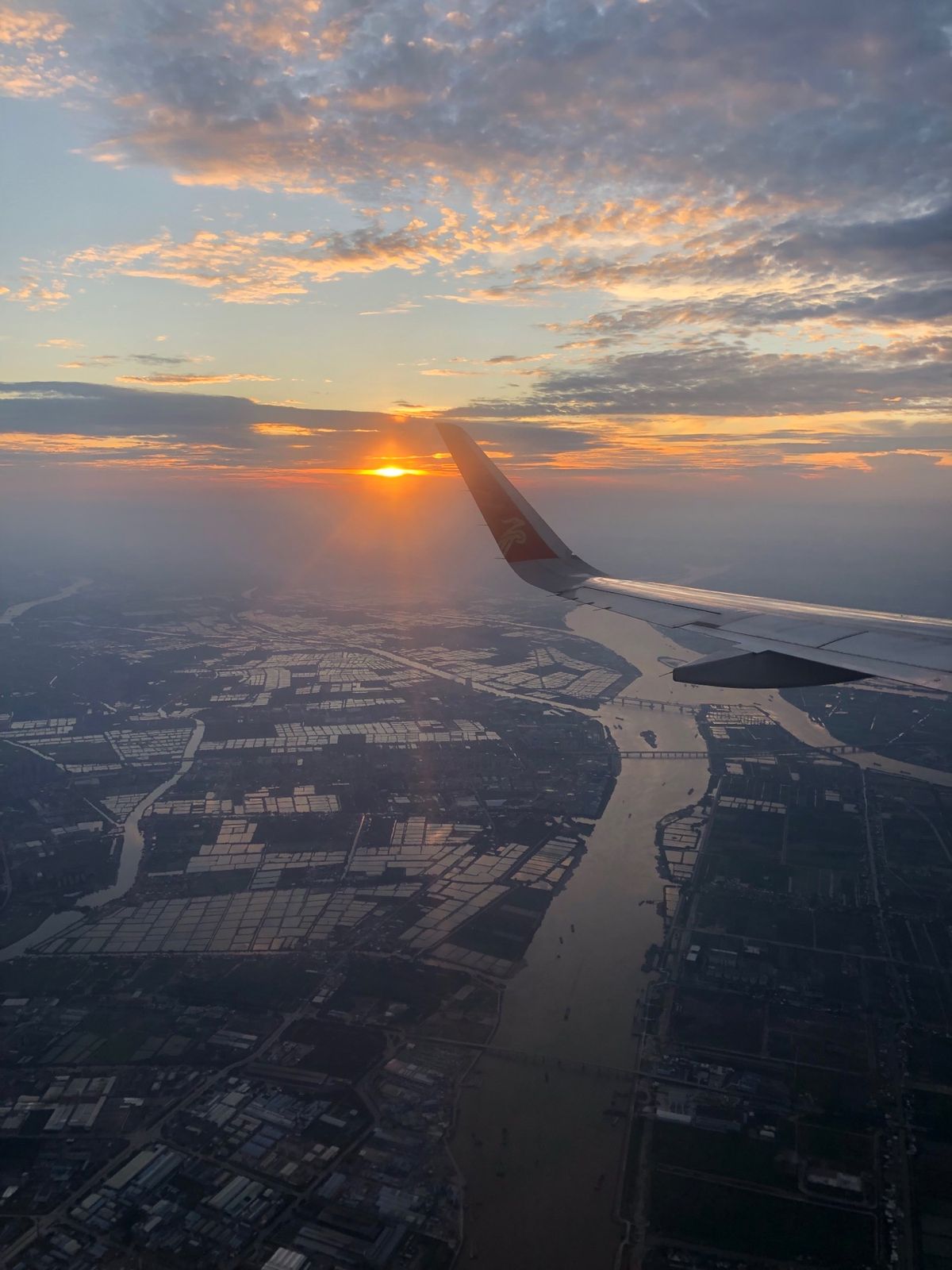 湖南料理が四川以上に辛いと認識した。
ルートは羽田⇨上海⇨深圳、広州⇨羽田...
