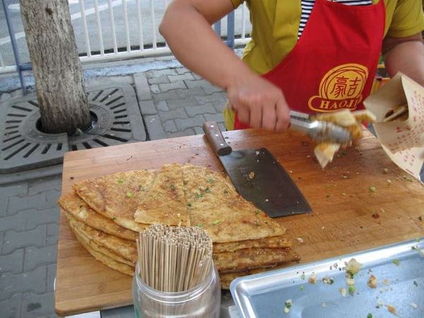 中国・ウルムチ「2013年 中国 ウルムチ滞在」の写真:安い現地の朝食