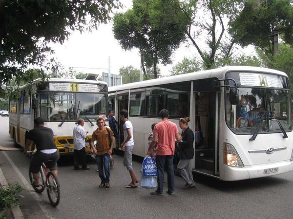 カザフスタン・アルマトイ「2013年 カザフスタン 1998年までの首都アルマトイ散策とタジキスタンビザ取得」の写真