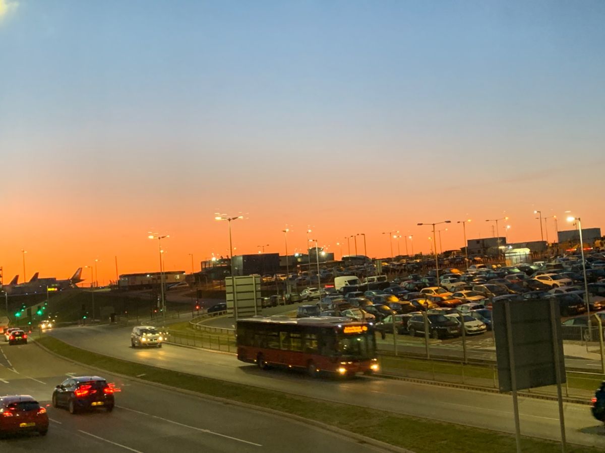 ヒースローからナショナルエクスプレスでルートン空港まで入国後即移動。
金額...