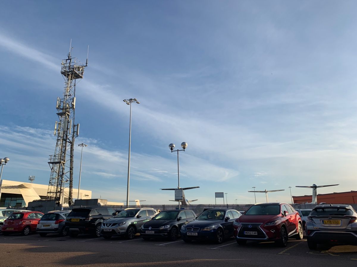 ヒースローからナショナルエクスプレスでルートン空港まで入国後即移動。
金額...