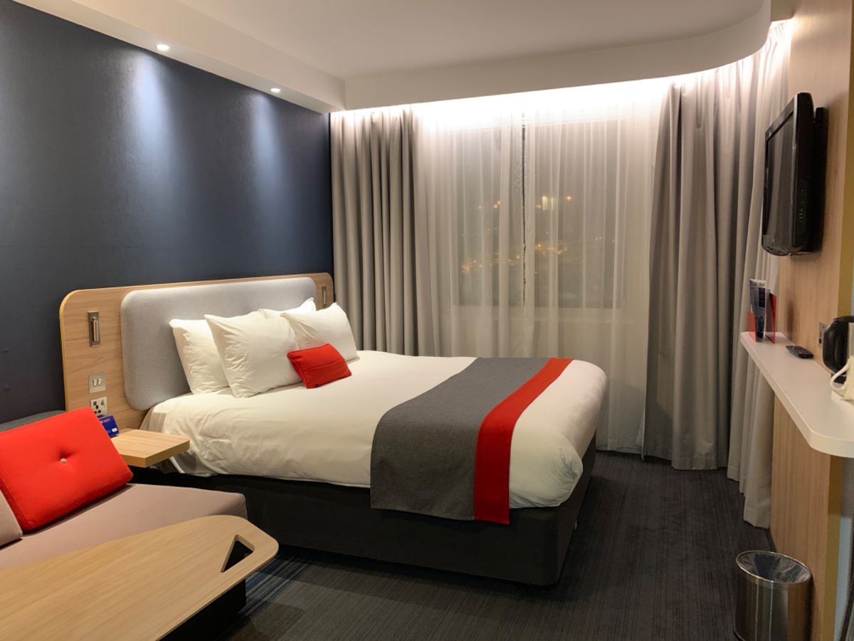 ヒースローからナショナルエクスプレスでルートン空港まで入国後即移動。
金額...