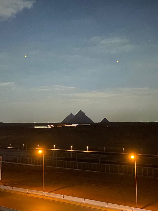 エジプト・カイロ「エジプト 砂漠キャンプの旅」の写真:ピラミッツガーデンズ地区にある宿泊場所に...