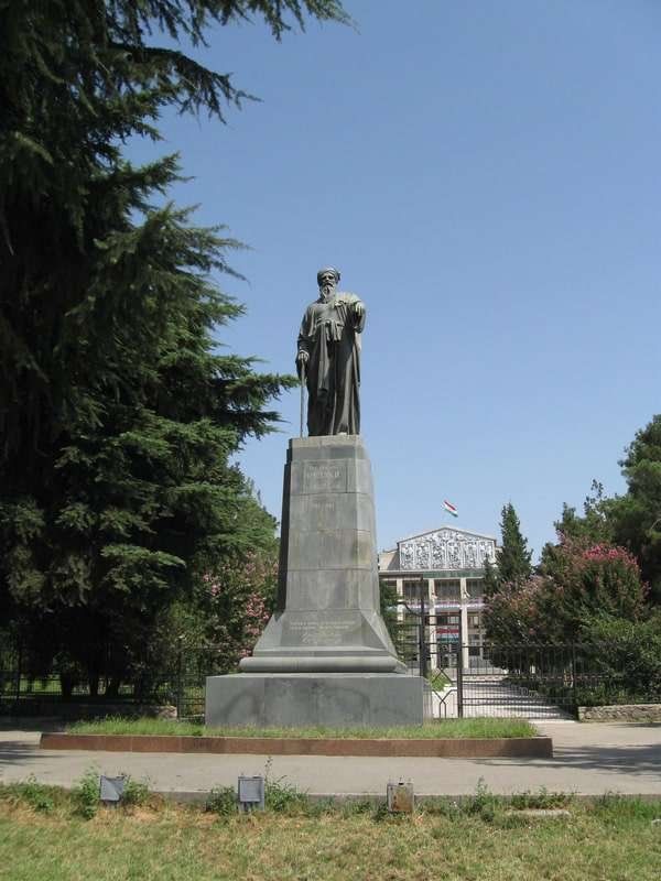 タジキスタン・ホジェンド「2013年 タジキスタン 地の果て? ホジェンド~首都ドゥシャンベ。3カ国分のビザを取ろうとしたが・・」の写真