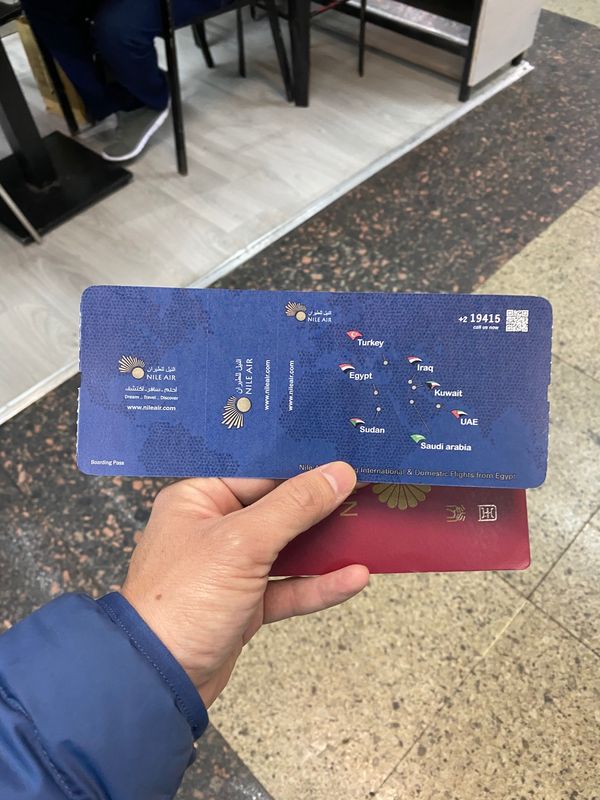 エジプト・カイロ「エジプト 砂漠キャンプの旅」の写真:朝4時に起きる。空港に向かう。
7時30...