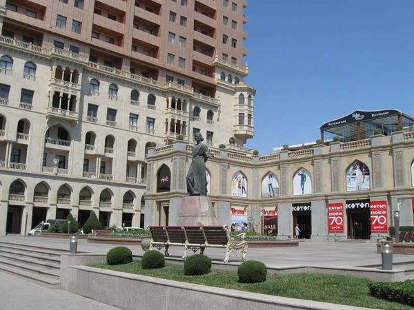 アゼルバイジャン・バクー「2013年 アゼルバイジャン ポテンシャル高きバクー」の写真