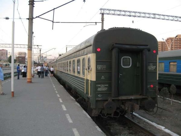 アゼルバイジャン・バクー「2013年 アゼルバイジャン ポテンシャル高きバクー」の写真:グルジアの首都トビリシ行きの夜行に乗ります。