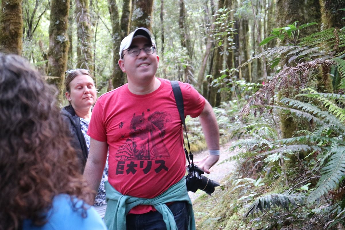 クルーザーからはボートで近くの島に上陸できます。ウェルカムビールとパンなど...