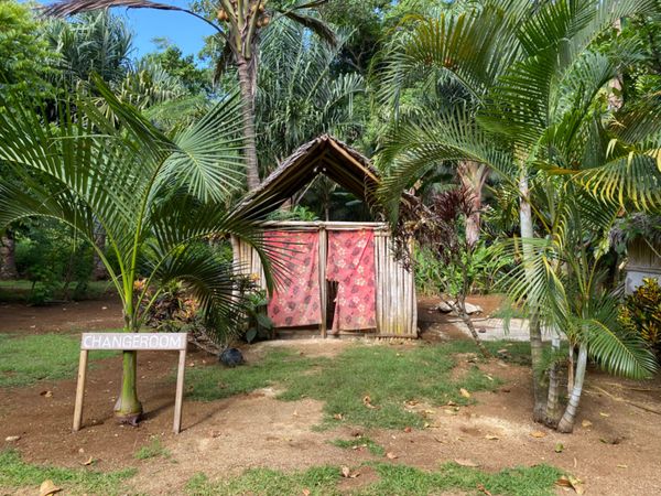 バヌアツ・タンナ島「バヌアツ大自然の旅」の写真：NandaBlueHole
このブルーホ...