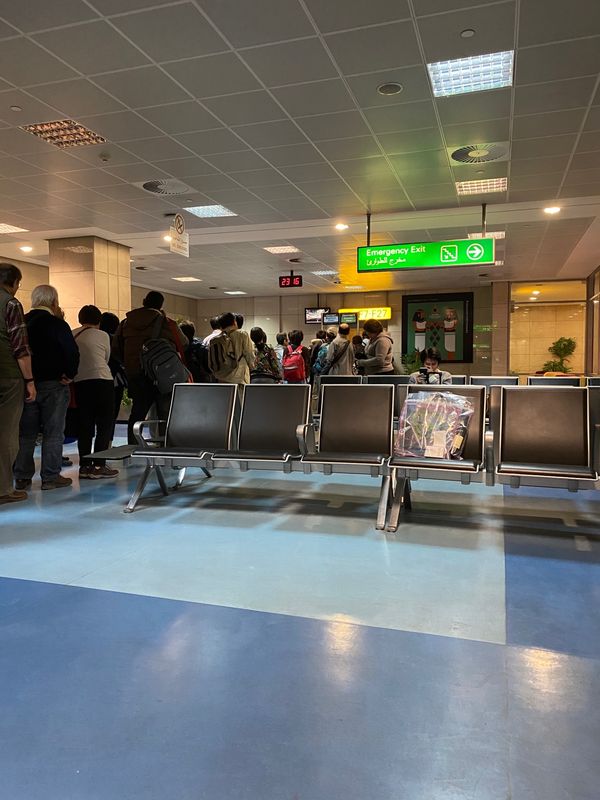 エジプト・カイロ「エジプト 砂漠キャンプの旅」の写真:カイロ空港。
最後に初日から砂漠ツアー...