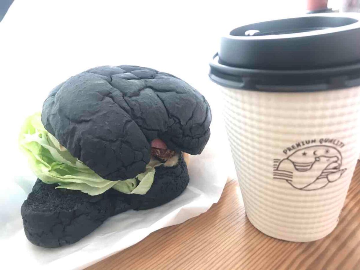 道の駅 神話の里 白うさぎにて
名物⁈ 
モサバーガー🍔✨
