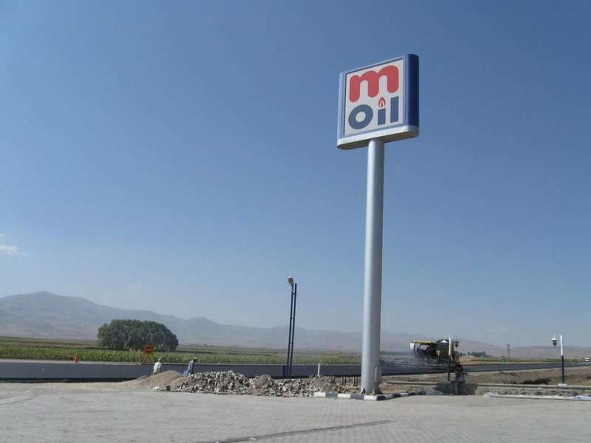 エルズルムからワン行きのバスに乗り、途中休憩。