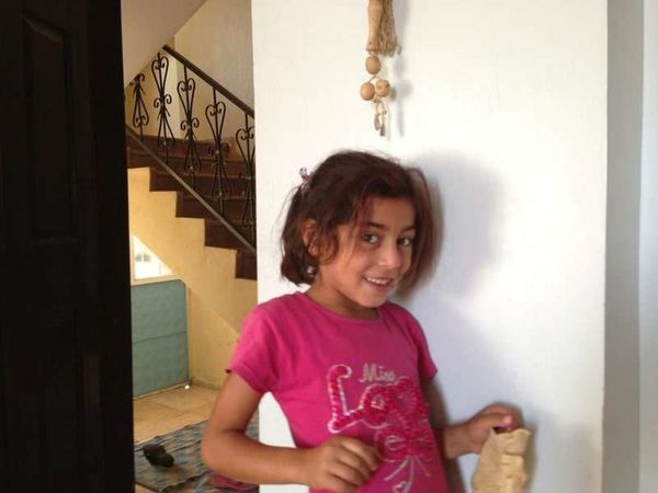 トルコ・ディヤルバクル「2013年 トルコ東部　クルドの人たち」の写真：村に外人が来たと、近所から子供達が集まっ...