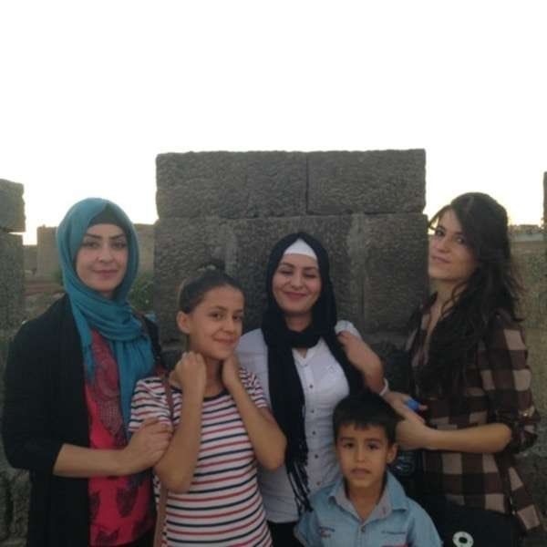 トルコ・ディヤルバクル「2013年 トルコ東部　クルドの人たち」の写真：ディヤルバクルの城壁で出会ったみなさん。...